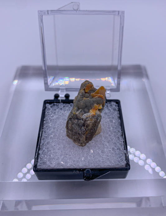 Wulfenite and Quartz